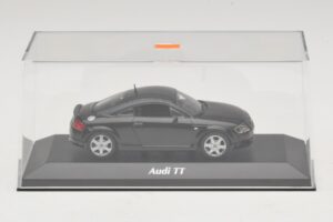 Audi TT 8N Melns Maxichamps 1:43 940017221 Metāls — attēls 4 no 5