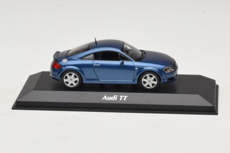 Audi TT 8N Zils Metālisks Maxichamps 1:43 940017220 Metāls