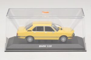 BMW 520 E12 Dzeltens Maxichamps 1:43 940023001 Metāls — attēls 4 no 5