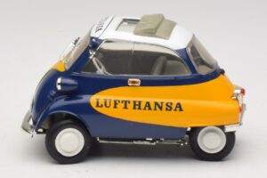 BMW Isetta 250 Lufthansa Revell 1:18 08926 Metāls — attēls 4 no 8