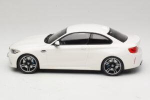BMW M2 F87 Balts Minichamps 1:18 155026104 Metāls — attēls 3 no 6
