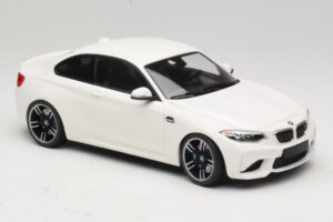 BMW M2 F87 Balts Minichamps 1:18 155026104 Metāls — attēls 4 no 6