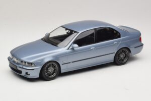 BMW M5 E39 Silverstone Blue Metallic KK-Scale 1:18 KKDC181622 Metāls