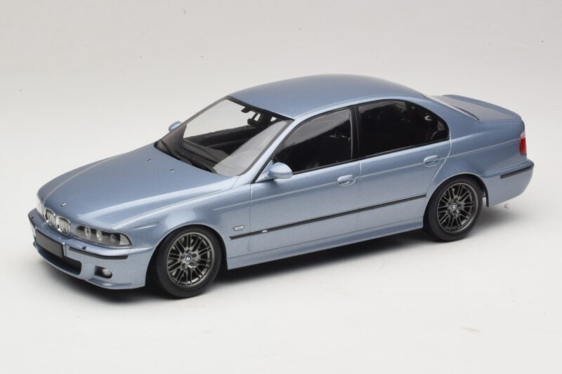 BMW M5 E39 Silverstone Blue Metallic KK-Scale 1:18 KKDC181622 Metāls