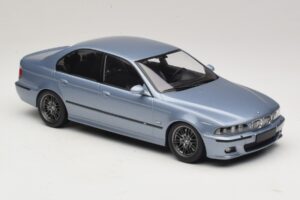 BMW M5 E39 Silverstone Blue Metallic KK-Scale 1:18 KKDC181622 Metāls — attēls 4 no 6