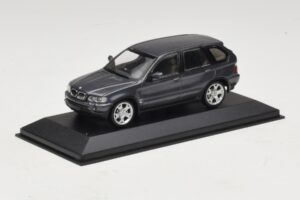 BMW X5 E53 4.4i Pelēks Metālisks Aizstājējkaste Minichamps 1:43 80420393166-R1 Metāls — attēls 2 no 5