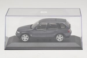 BMW X5 E53 4.4i Pelēks Metālisks Aizstājējkaste Minichamps 1:43 80420393166-R1 Metāls — attēls 4 no 5