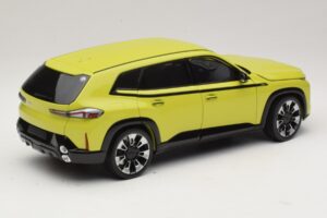 BMW XM G09 Dzeltens Minichamps 1:18 110023302 Metāls — attēls 3 no 8