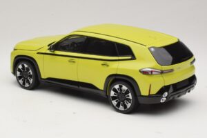 BMW XM G09 Dzeltens Minichamps 1:18 110023302 Metāls — attēls 7 no 8