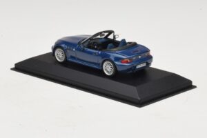 BMW Z3 E36/7 1.8 M Package Zils Aizstājējkaste Minichamps 1:43 80429411714-R1 Metāls — attēls 3 no 5
