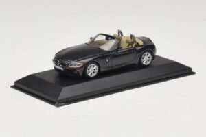BMW Z4 E85 Melns Metālisks Aizstājējkaste Minichamps 1:43 80420144055-R1 Metāls — attēls 2 no 5