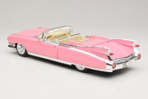 Cadillac Eldorado Biarritz Rozā Maisto 1:18 31813-P1 Metāls — attēls 7 no 8