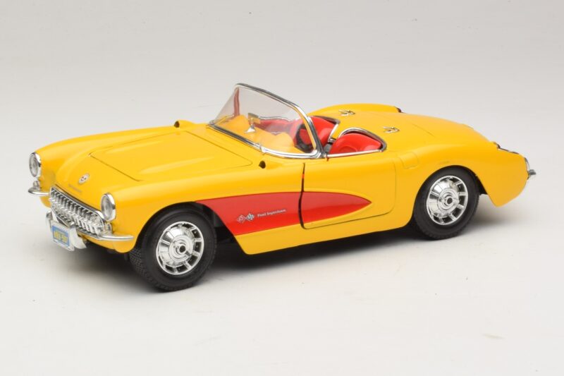 Chevrolet Corvette C1 Kabriolets Dzeltens Sarkans Bburago 1:18 3034-M2 Metāls