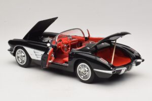Chevrolet Corvette C1 Tuxedo Black AUTOart 1:18 71142 Metāls — attēls 5 no 8