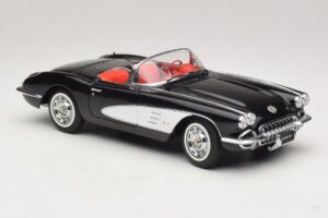 Chevrolet Corvette C1 Tuxedo Black AUTOart 1:18 71142 Metāls — attēls 6 no 8
