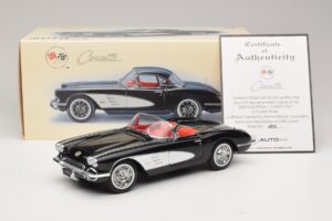 Chevrolet Corvette C1 Tuxedo Black AUTOart 1:18 71142 Metāls — attēls 8 no 8