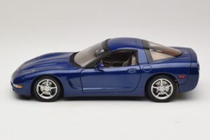 Chevrolet Corvette C5 Commemorative Edition Zils AUTOart 1:18 71157 Metāls — attēls 5 no 9