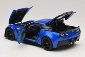 Chevrolet Corvette C7 Z06 Laguna Blue Tintcoat AUTOart 1:18 71265 Kompozīts — attēls 5 no 8