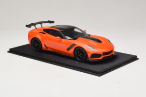 Chevrolet Corvette C7 ZR-1 High Voltage Tint TopSpeed 1:18 TS0147 Sveķi — attēls 4 no 6