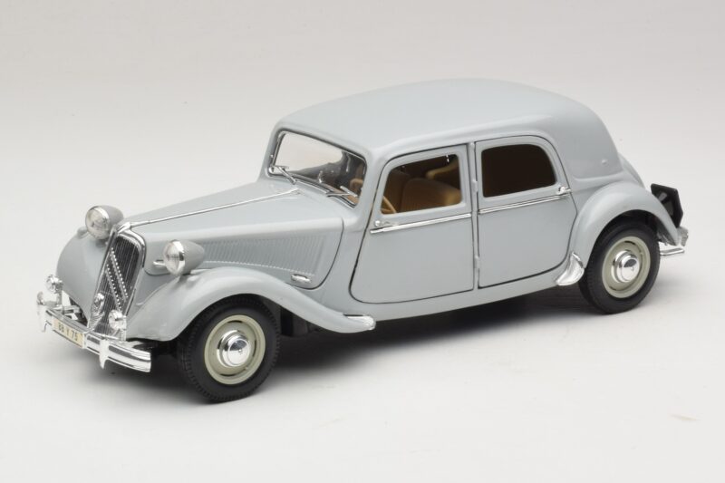 Citroen 15CV Six Pelēks Maisto 1:18 31837 Metāls