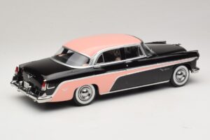 DeSoto Fireflite Sedan Melns & Rozā KK-Scale 1:18 KKDC181542 Metāls — attēls 2 no 6
