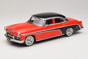DeSoto Fireflite Sedan Sarkans & Melns KK-Scale 1:18 KKDC181541 Metāls
