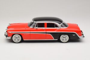 DeSoto Fireflite Sedan Sarkans & Melns KK-Scale 1:18 KKDC181541 Metāls — attēls 3 no 6