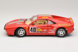 Ferrari 288 GTO #40 Sarkans Bburago 1:18 3027-P4 Metāls — attēls 4 no 8