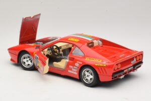 Ferrari 288 GTO #40 Sarkans Bburago 1:18 3027-P4 Metāls — attēls 5 no 8
