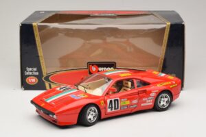 Ferrari 288 GTO #40 Sarkans Bburago 1:18 3027-P4 Metāls — attēls 8 no 8