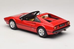 Ferrari 308 GTS Sarkans MCG 1:18 MCG18171 Metāls — attēls 5 no 6