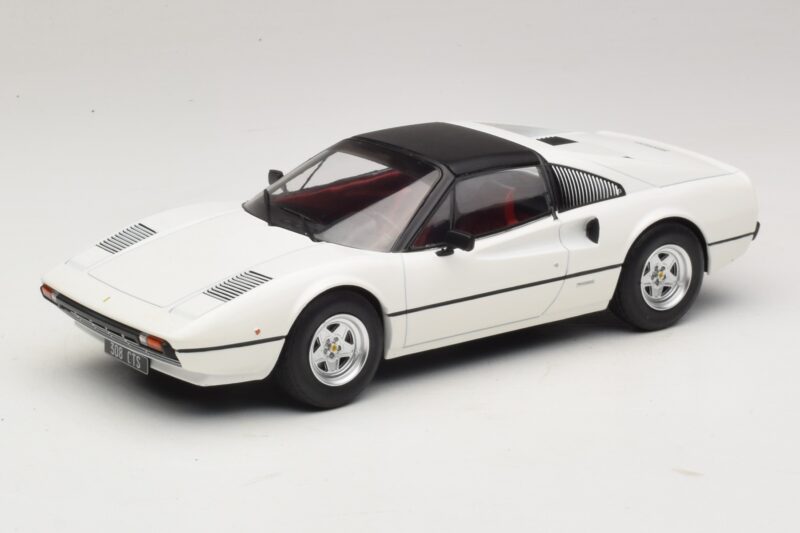 Ferrari 308 GTS Balts MCG 1:18 MCG18664 Metāls