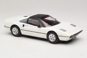 Ferrari 308 GTS Balts MCG 1:18 MCG18664 Metāls — attēls 4 no 6