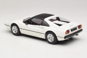 Ferrari 308 GTS Balts MCG 1:18 MCG18664 Metāls — attēls 5 no 6
