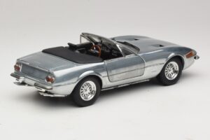 Ferrari 365 GTS Chrome Silver Hot Wheels 1:18 25738 Metāls — attēls 3 no 8