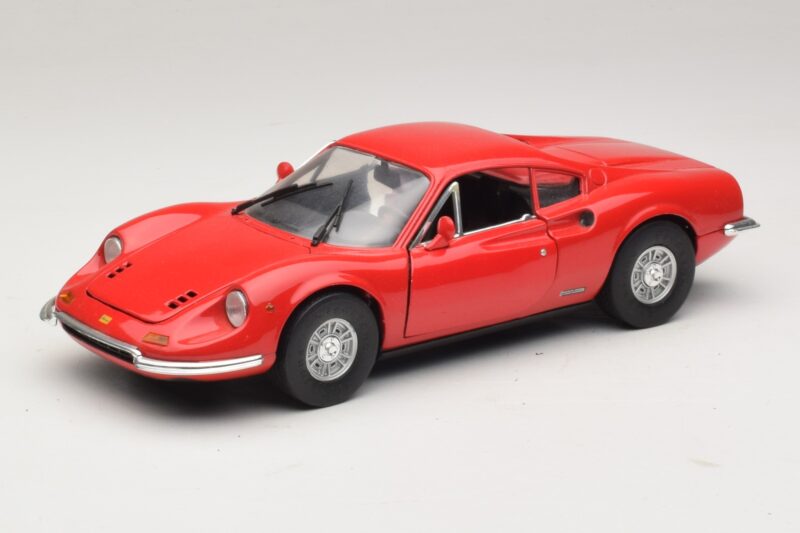 Ferrari Dino 246 Sarkans Majorette 1:18 5271 Metāls