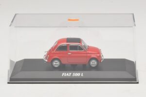 Fiat 500 L Sarkans Maxichamps 1:43 940121600 Metāls — attēls 4 no 5