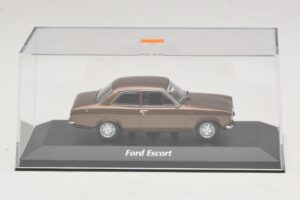 Ford Escort Mk1 Brūns Metālisks Maxichamps 1:43 940081000 Metāls — attēls 4 no 5