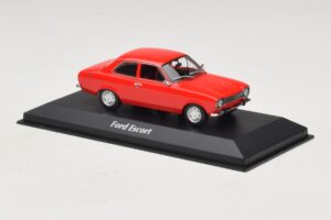 Ford Escort Mk1 Sarkans Maxichamps 1:43 940081001 Metāls — attēls 3 no 5