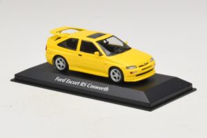 Ford Escort RS Cosworth Dzeltens Maxichamps 1:43 940082101 Metāls — attēls 3 no 5