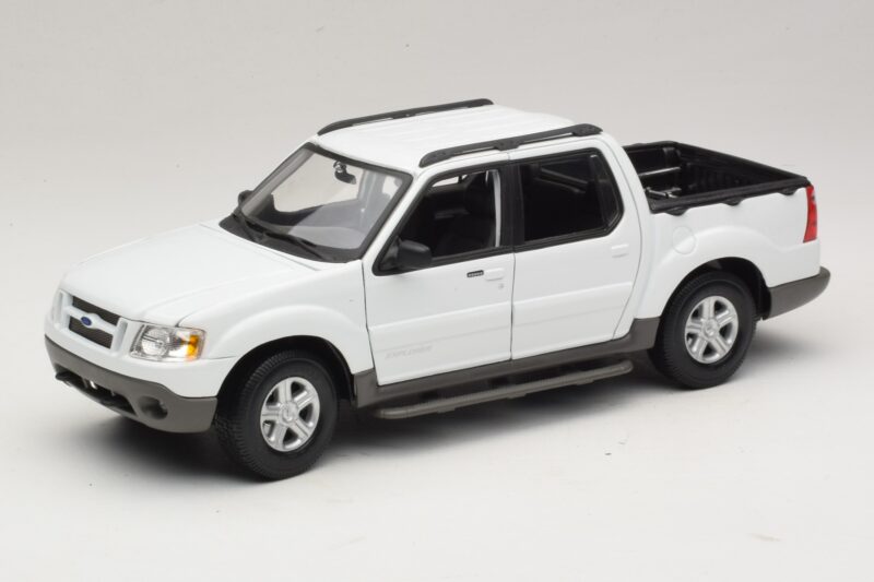 Ford Explorer Sport Trac Balts Maisto 1:18 36891 Metāls
