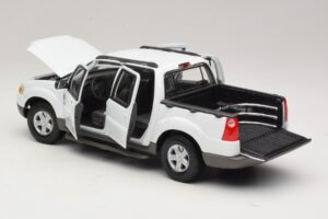 Ford Explorer Sport Trac Balts Maisto 1:18 36891 Metāls — attēls 5 no 8