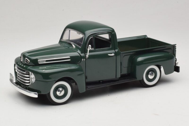 Ford F-1 Zaļš Road Legends 1:18 92218 Metāls
