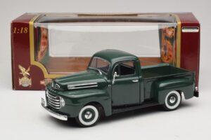 Ford F-1 Zaļš Road Legends 1:18 92218 Metāls — attēls 8 no 8