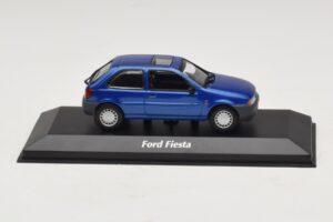 Ford Fiesta Mk4 Zils Metālisks Maxichamps 1:43 940085061 Metāls