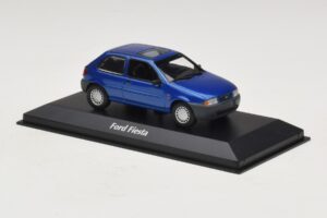 Ford Fiesta Mk4 Zils Metālisks Maxichamps 1:43 940085061 Metāls — attēls 3 no 5