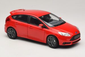 Ford Focus ST Mk2 Sarkans Minichamps 1:18 110082002 Metāls — attēls 6 no 8