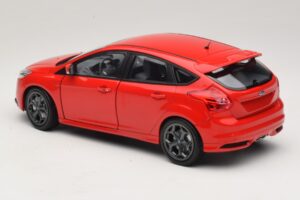 Ford Focus ST Mk2 Sarkans Minichamps 1:18 110082002 Metāls — attēls 7 no 8