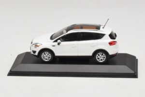 Ford Kuga Mk1 Balts Dīlera Izdevums Minichamps 1:43 KUGA002 Metāls