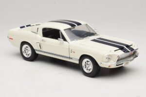 Ford Shelby GT500KR Balts Road Legends 1:18 92168 Metāls — attēls 6 no 8